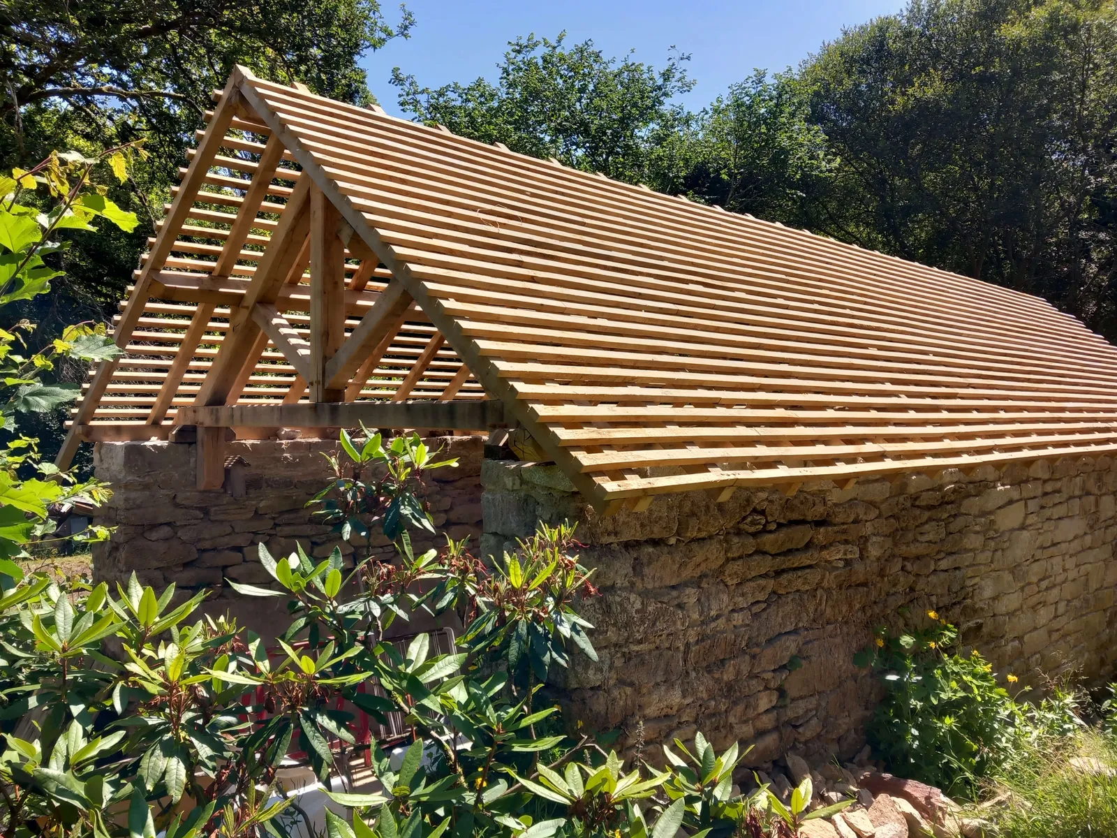Maison bretonne traditionnelle en travaux de refonte de charpente